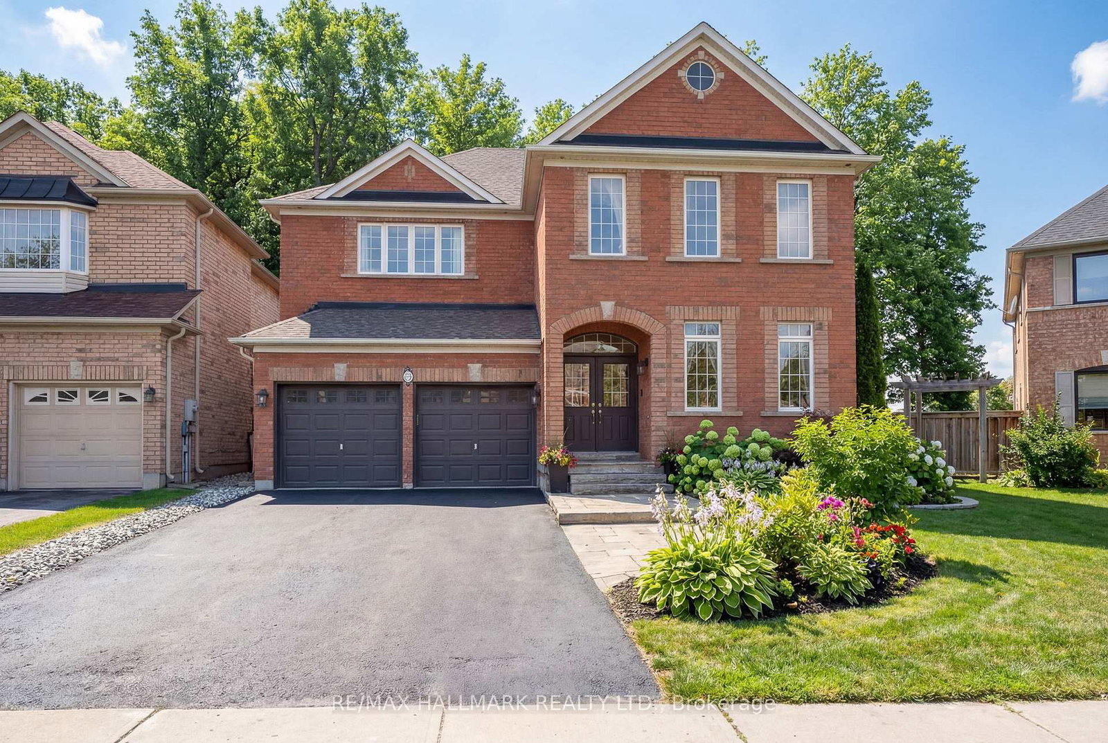 374-dowson-loop-newmarket-ontario-n12982696