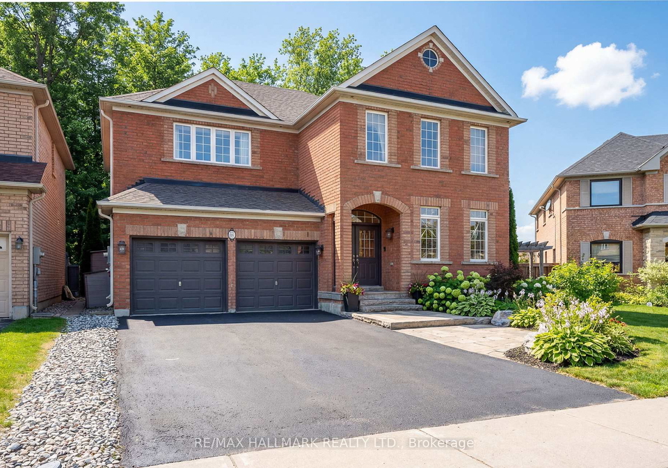 374-dowson-loop-newmarket-ontario-n12982696
