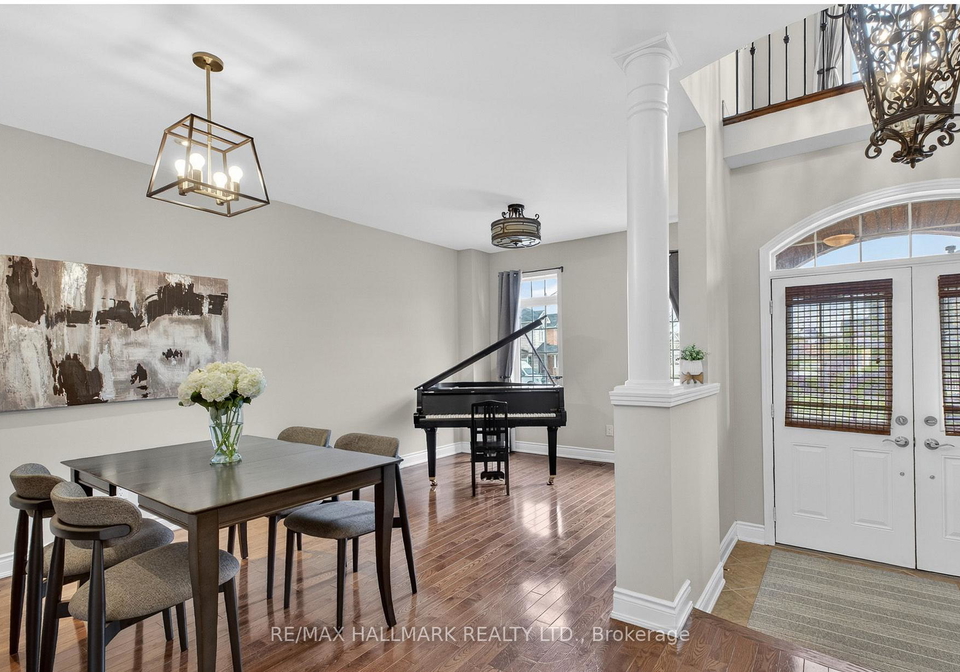 374-dowson-loop-newmarket-ontario-n12982696