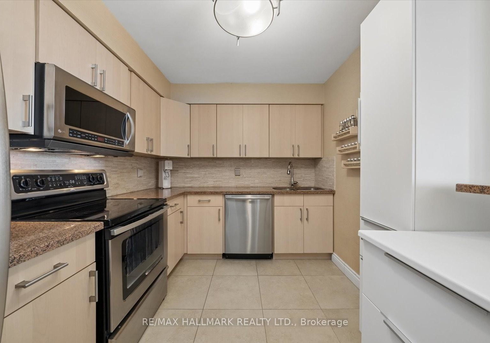 81-townsgate-drive-vaughan-ontario-n12983840