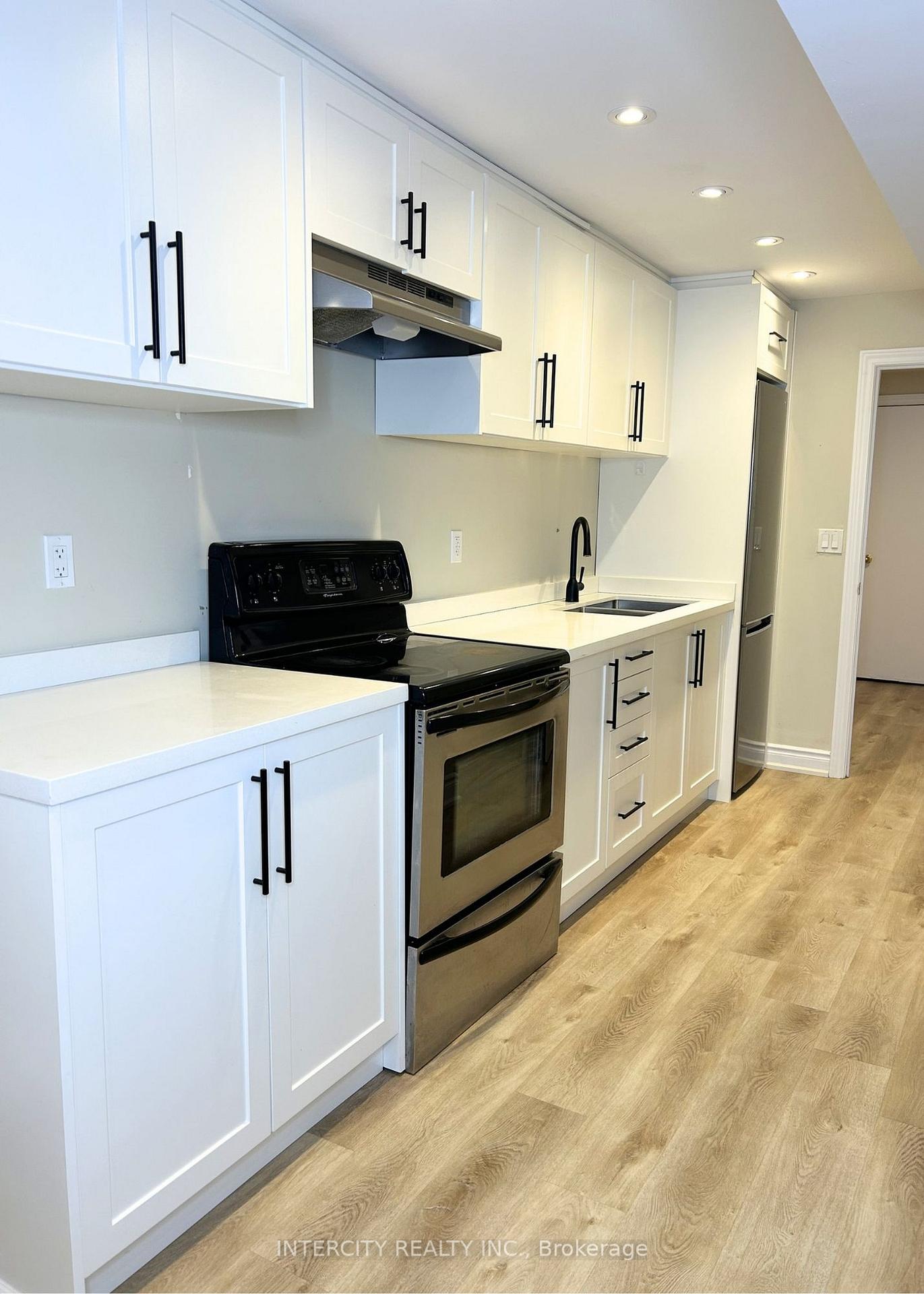 30-oak-park-crescent-vaughan-ontario-n12984500