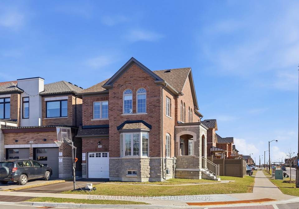 42-port-renfrew-vaughan-ontario-n12985020