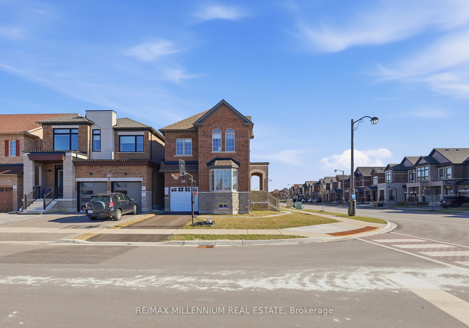 42-port-renfrew-vaughan-ontario-n12985020