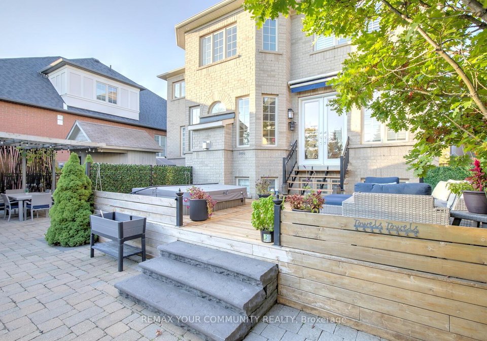 18-sunrise-ridge-trail-whitchurch-stouffville-ontario-n12985478