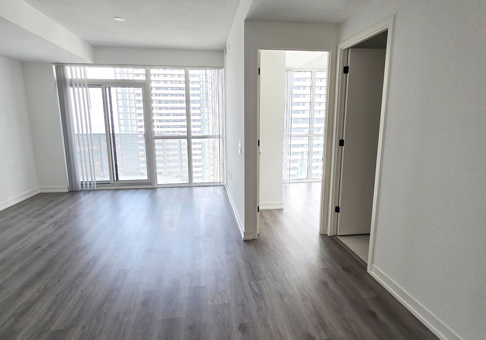 28-interchange-way-vaughan-ontario-n12985676