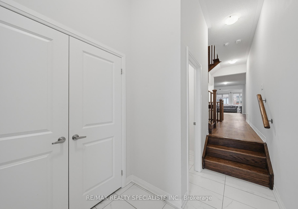 147-landolfi-way-bradford-west-gwillimbury-ontario-n12985806