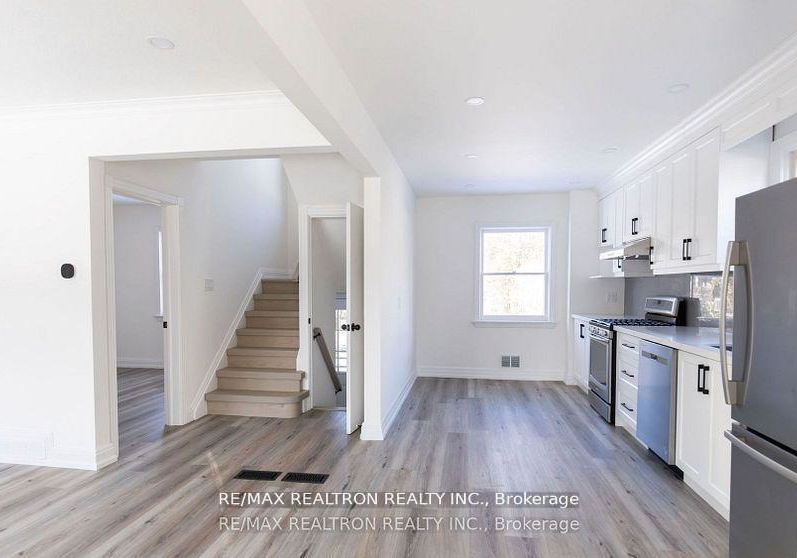 112-lawrence-avenue-richmond-hill-ontario-n12987432