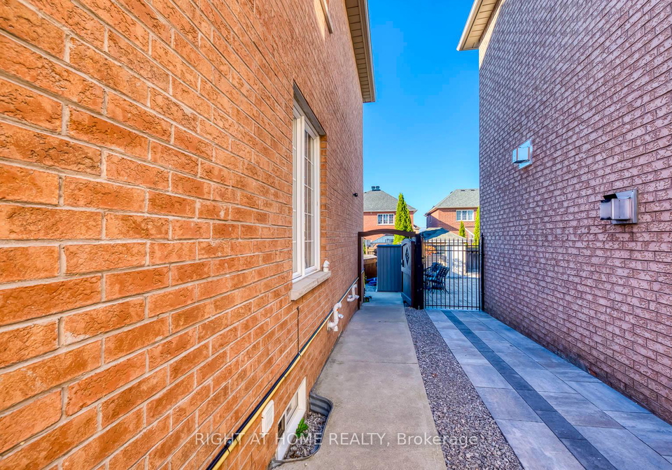 56-barberry-crescent-richmond-hill-ontario-n12987708