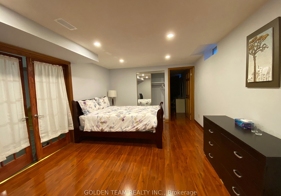 16-mallory-avenue-markham-ontario-n12988094