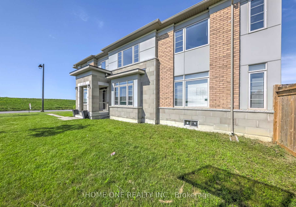 51-eastgrove-square-east-gwillimbury-ontario-n12988122