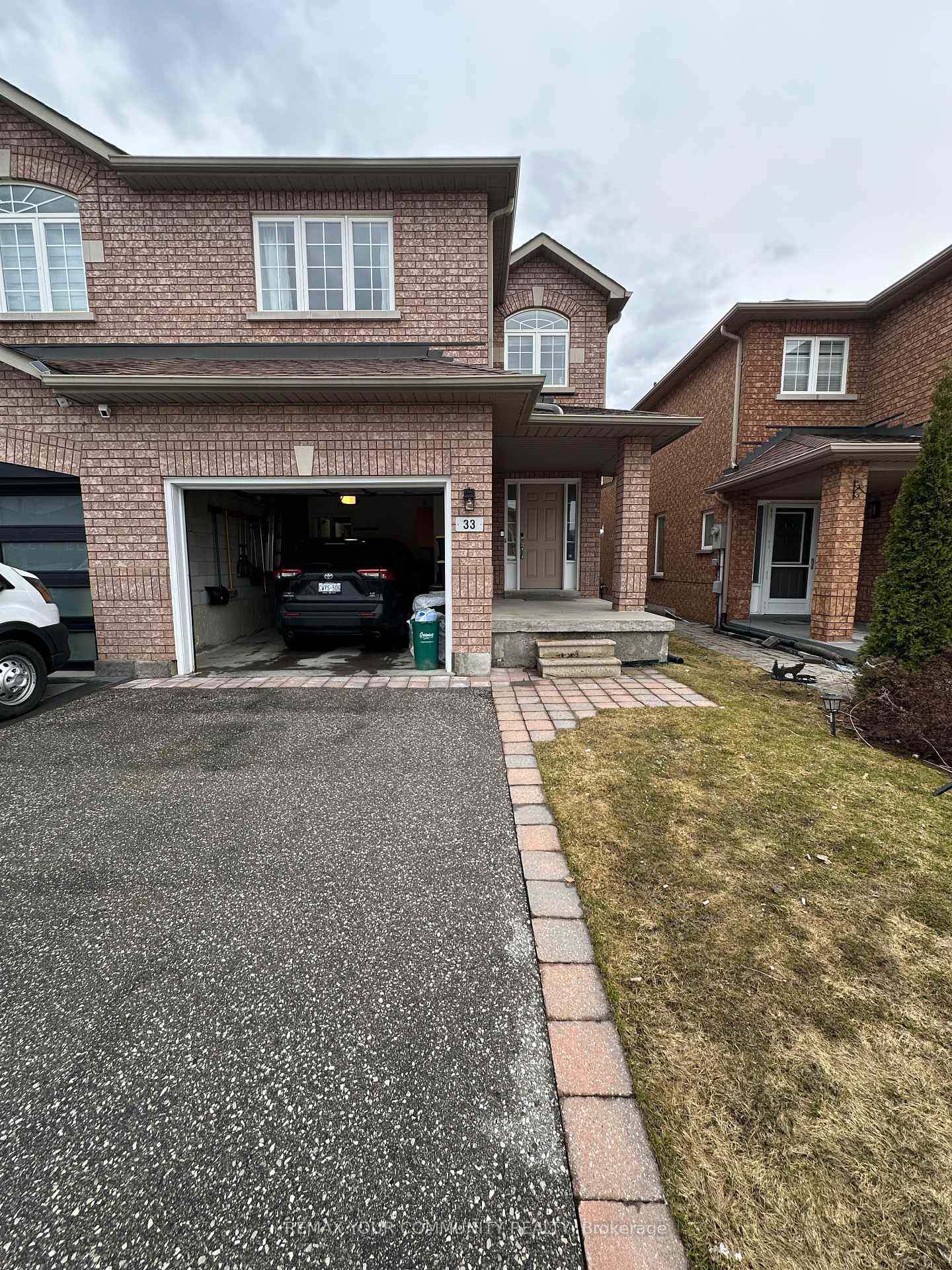 33-brightsview-drive-richmond-hill-ontario-n12989000