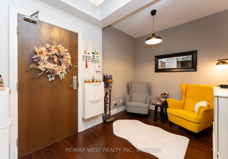 111-civic-square-gate-aurora-ontario-n12990064
