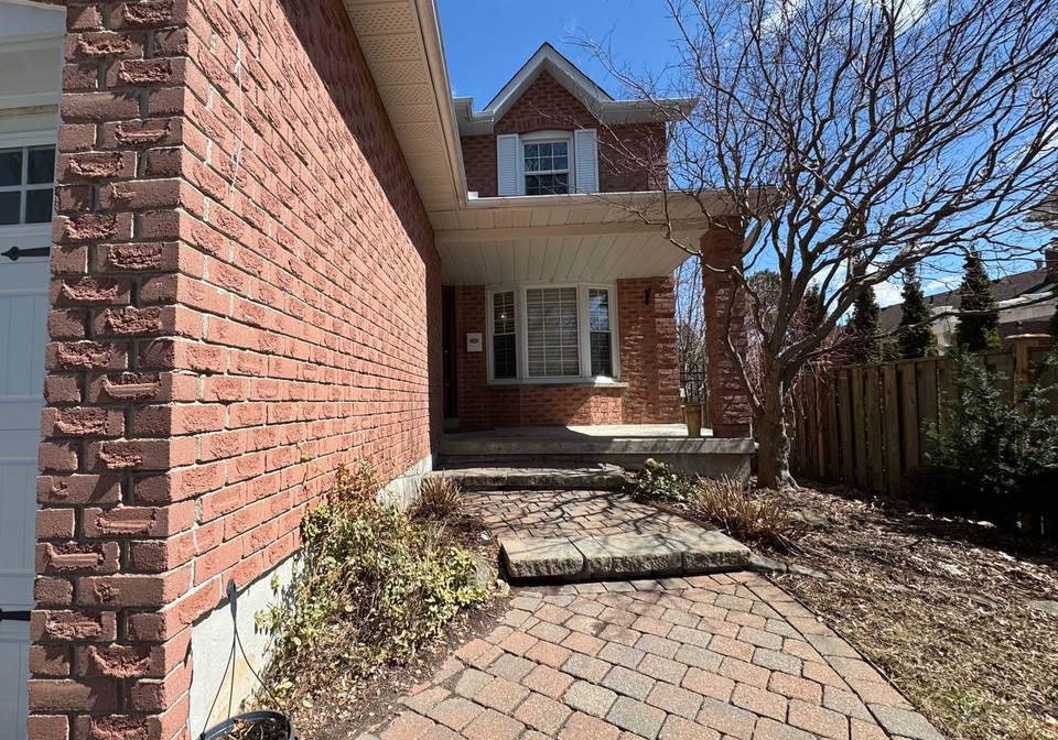 4-mendys-forestmain-aurora-ontario-n12990582