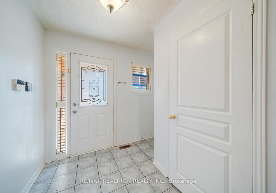60-harmony-road-vaughan-ontario-n12990624
