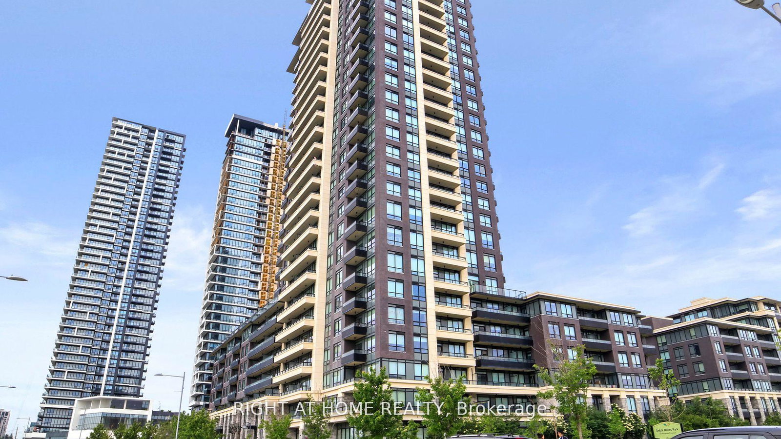15-water-walk-drive-markham-ontario-n12991574