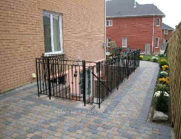 64-kingmount-crescent-richmond-hill-ontario-n12992262