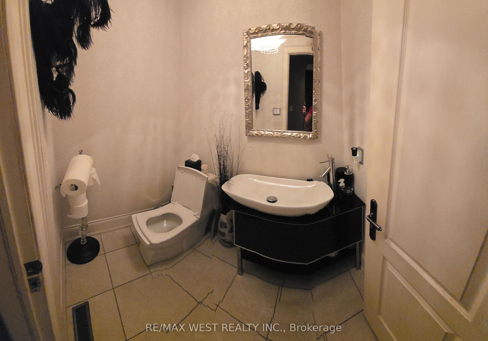 64-kingmount-crescent-richmond-hill-ontario-n12992262