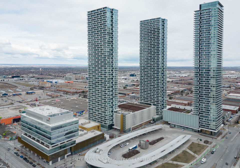 5-buttermill-avenue-vaughan-ontario-n12993218