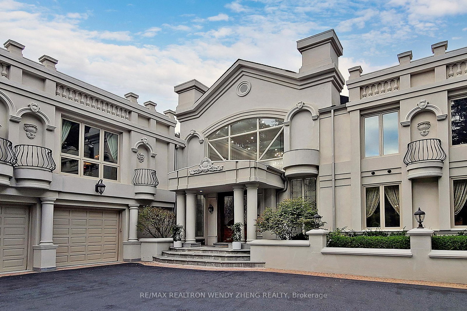 305-woodland-acres-crescent-vaughan-ontario-n12994098