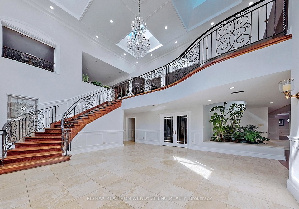 305-woodland-acres-crescent-vaughan-ontario-n12994098