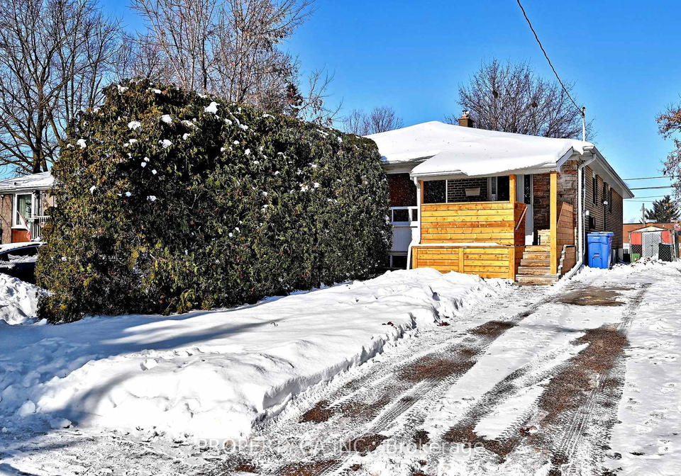 701-sunnypoint-drive-newmarket-ontario-n12994884