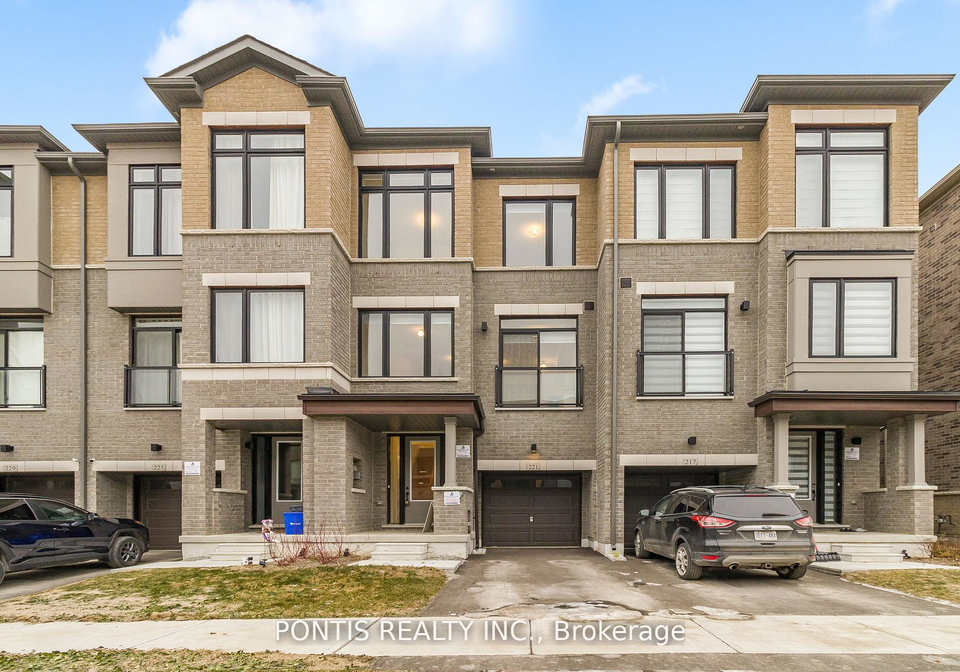 221-tennant-circle-vaughan-ontario-n12995222