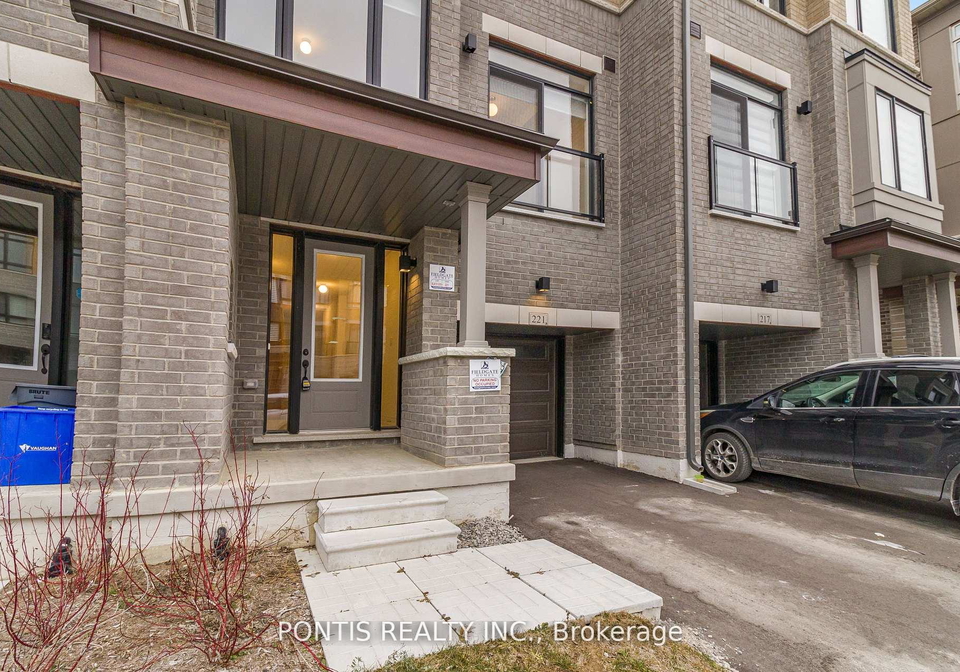 221-tennant-circle-vaughan-ontario-n12995222