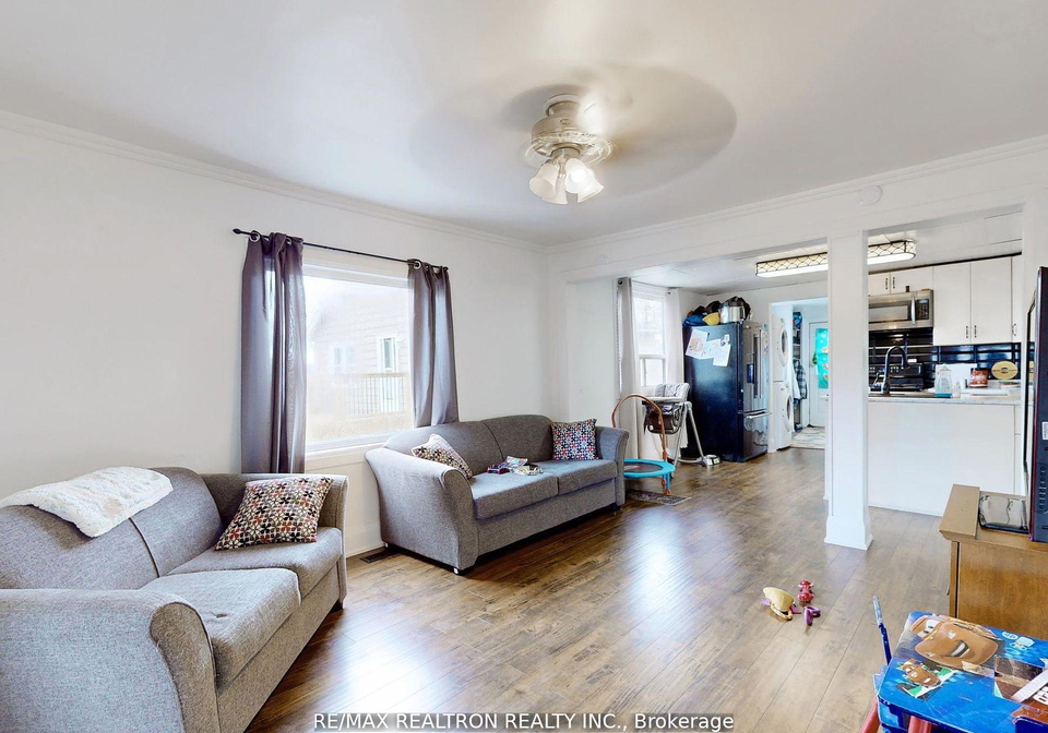 156-the-queensway-street-s-georgina-ontario-n12996374