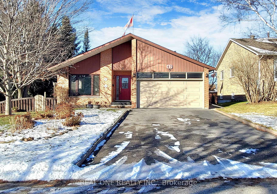 47-lowe-boulevard-newmarket-ontario-n12996532