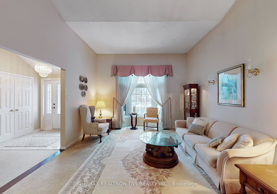 38-gilbank-drive-aurora-ontario-n12996540