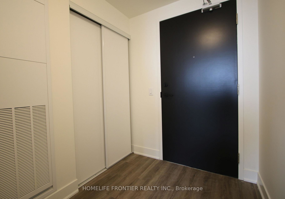 185-deerfield-road-newmarket-ontario-n12997372