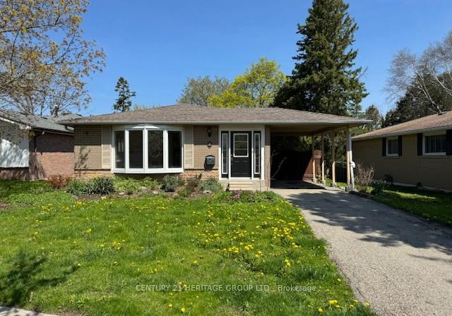 8-devins-drive-aurora-ontario-n12997722