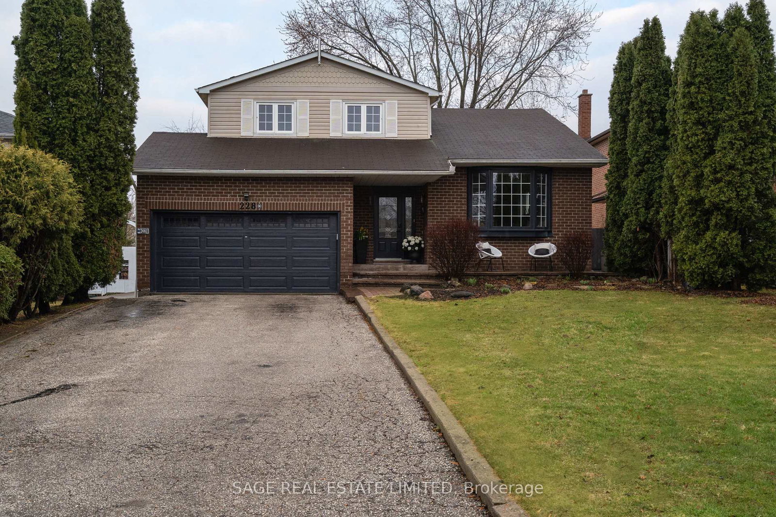 228-yorkshire-drive-newmarket-ontario-n12997870