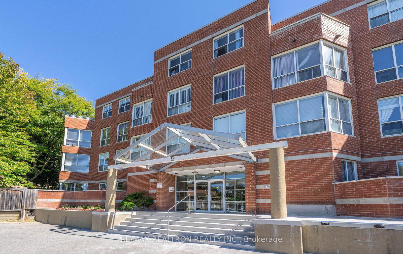 9-chalmers-road-richmond-hill-ontario-n12998358