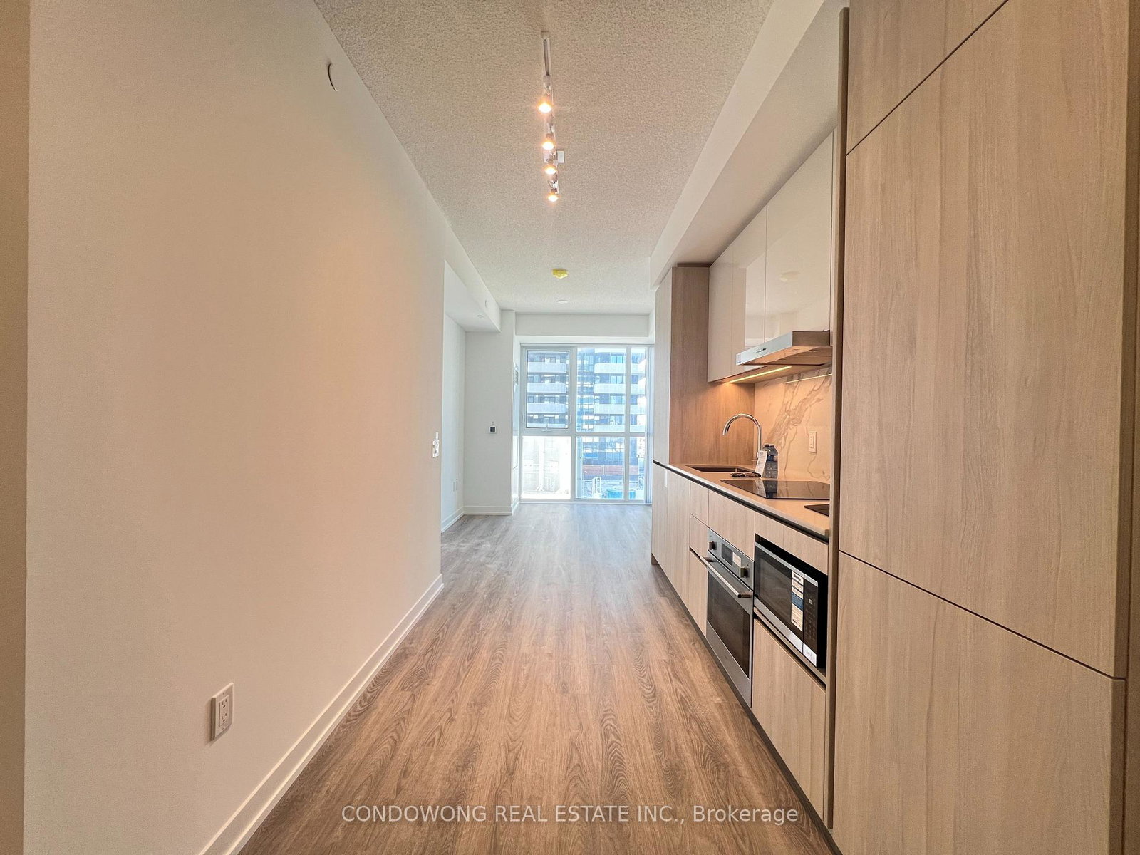 8-interchange-way-vaughan-ontario-n12998654