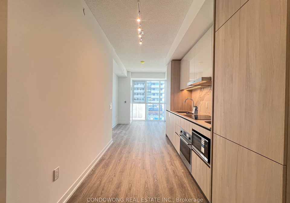 8-interchange-way-vaughan-ontario-n12998654