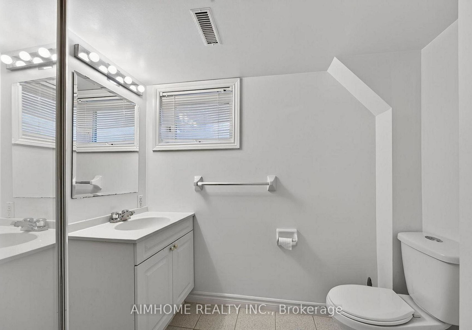 764-botany-hilllower-unit-crescent-newmarket-ontario-n12999562