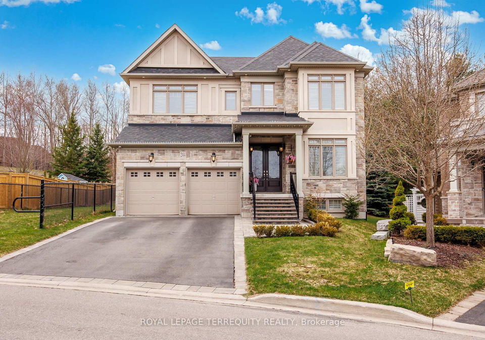 244-frederick-curran-lane-newmarket-ontario-n13000658