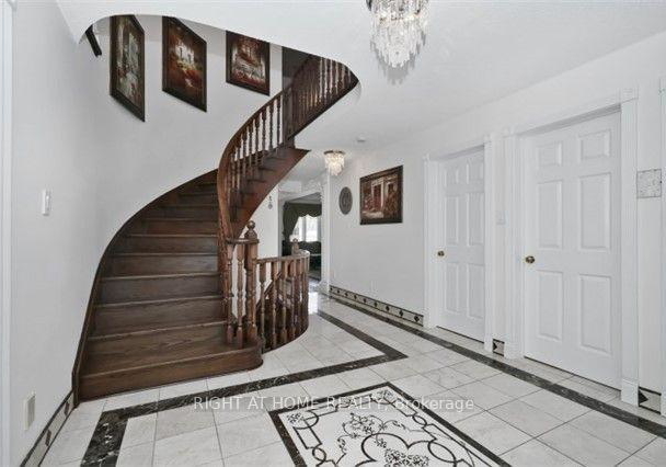 358-valleymede-drive-richmond-hill-ontario-n13002638