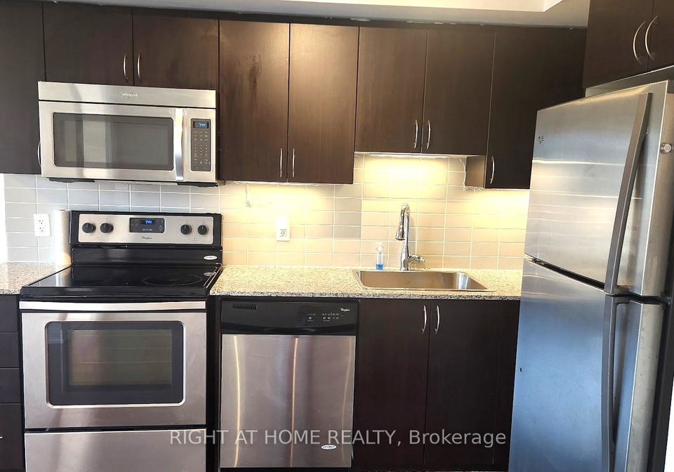 372-highway-7-street-e-richmond-hill-ontario-n13004764