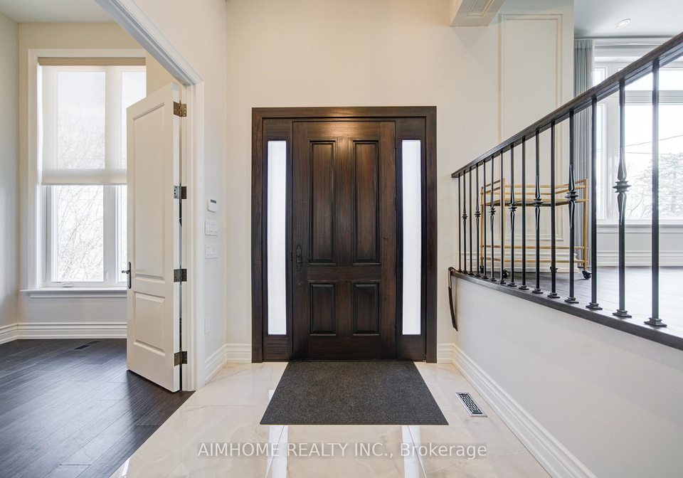 212-sussex-avenue-richmond-hill-ontario-n13004998