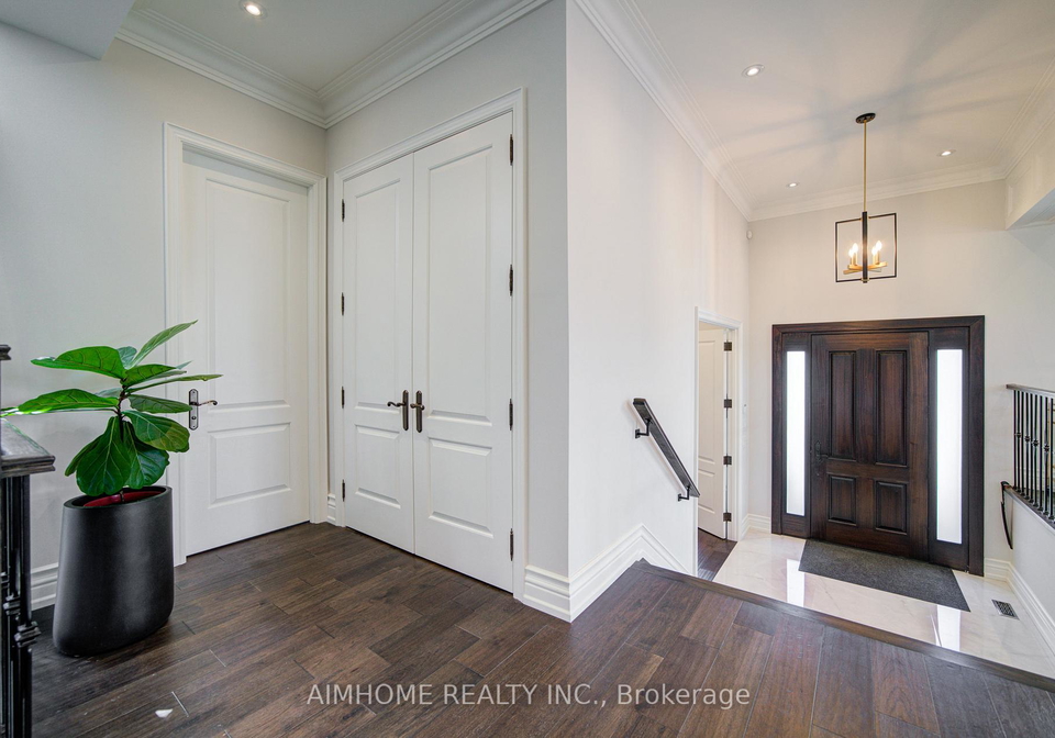 212-sussex-avenue-richmond-hill-ontario-n13004998