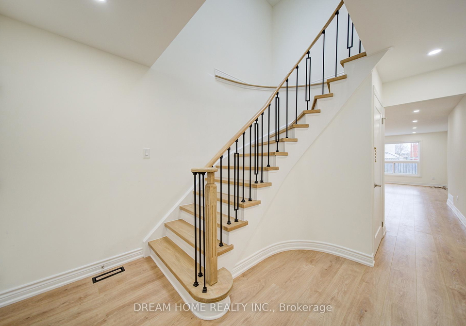 10-karen-miles-crescent-markham-ontario-n13006134