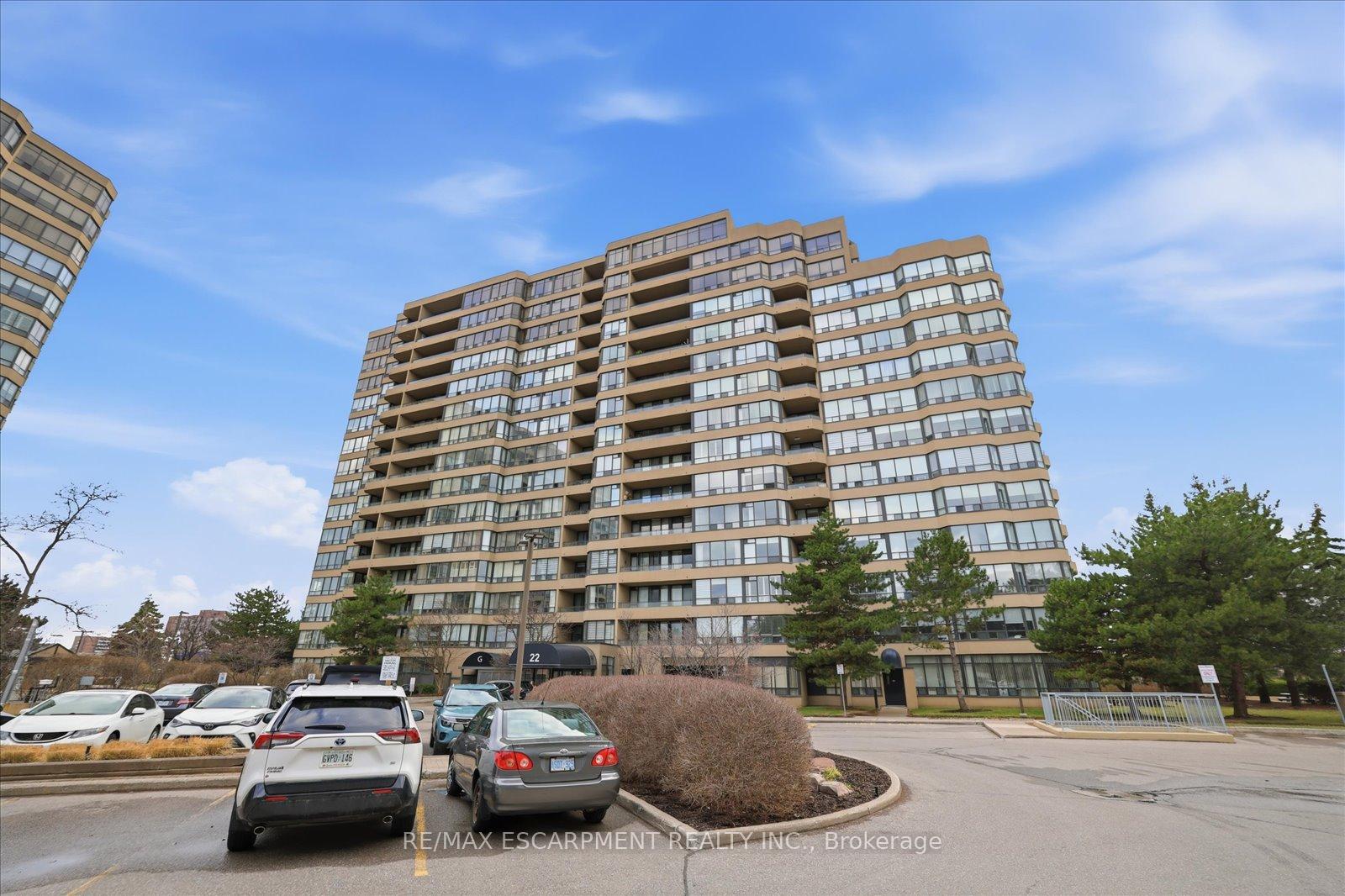 22-clarissa-drive-richmond-hill-ontario-n13006984