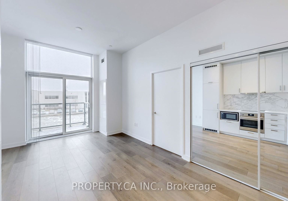 60-honeycrisp-crescent-vaughan-ontario-n13007534