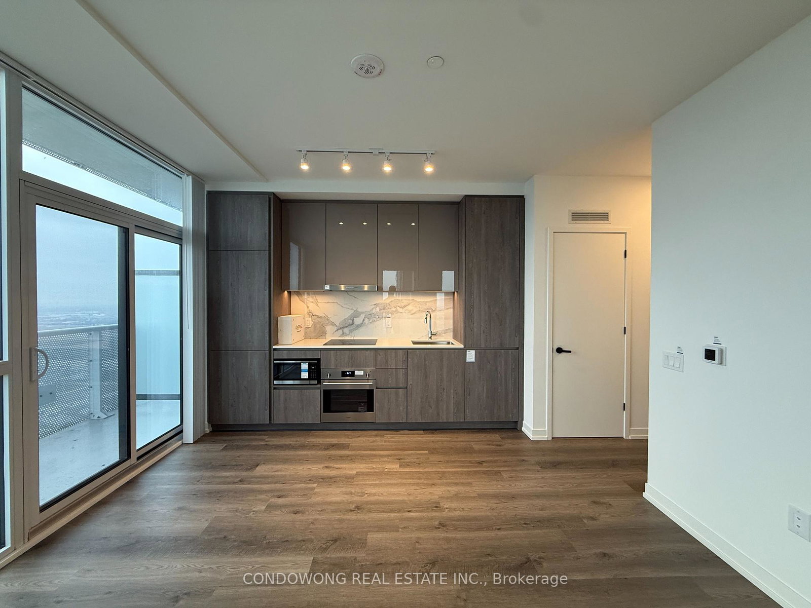 8-interchange-way-vaughan-ontario-n13009174