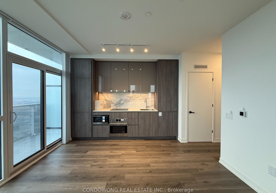 8-interchange-way-vaughan-ontario-n13009174