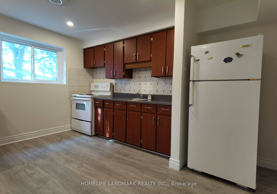1052-elgin-street-newmarket-ontario-n13009198