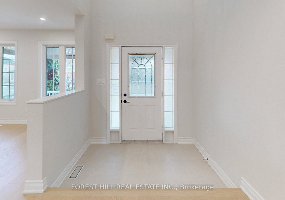10-reddenhurst-crescent-georgina-ontario-n13009600