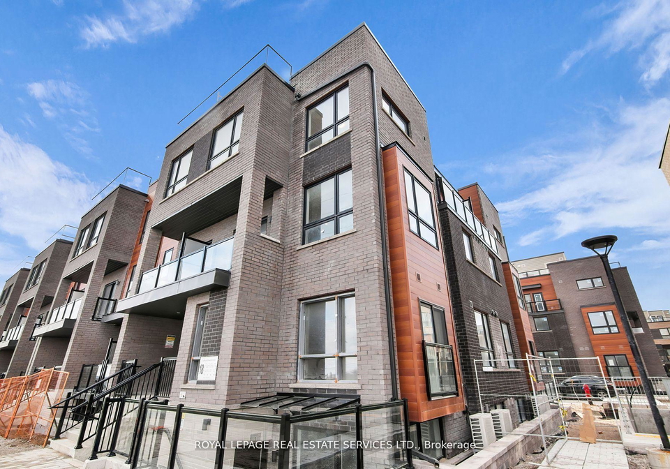 18-lytham-green-circle-newmarket-ontario-n13009716